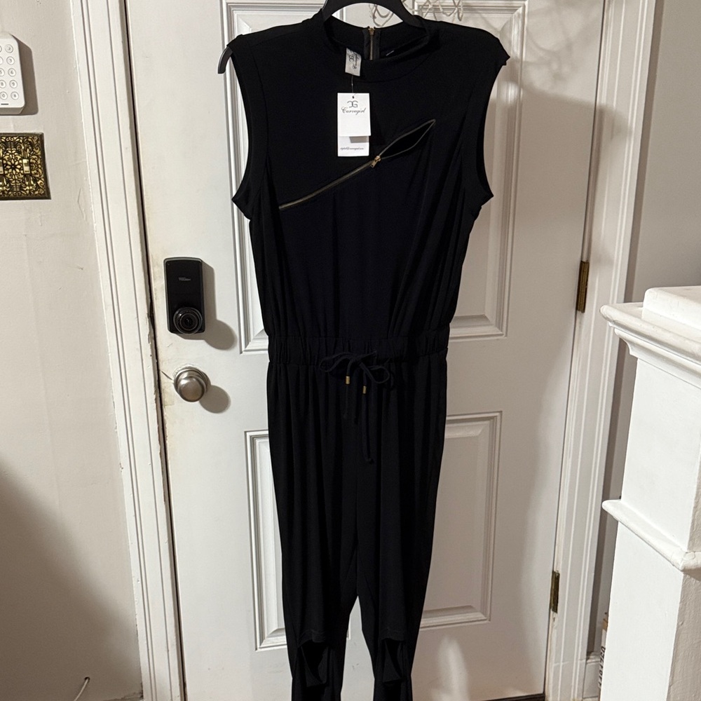 Chic Black Sleeveless Jumpsuit